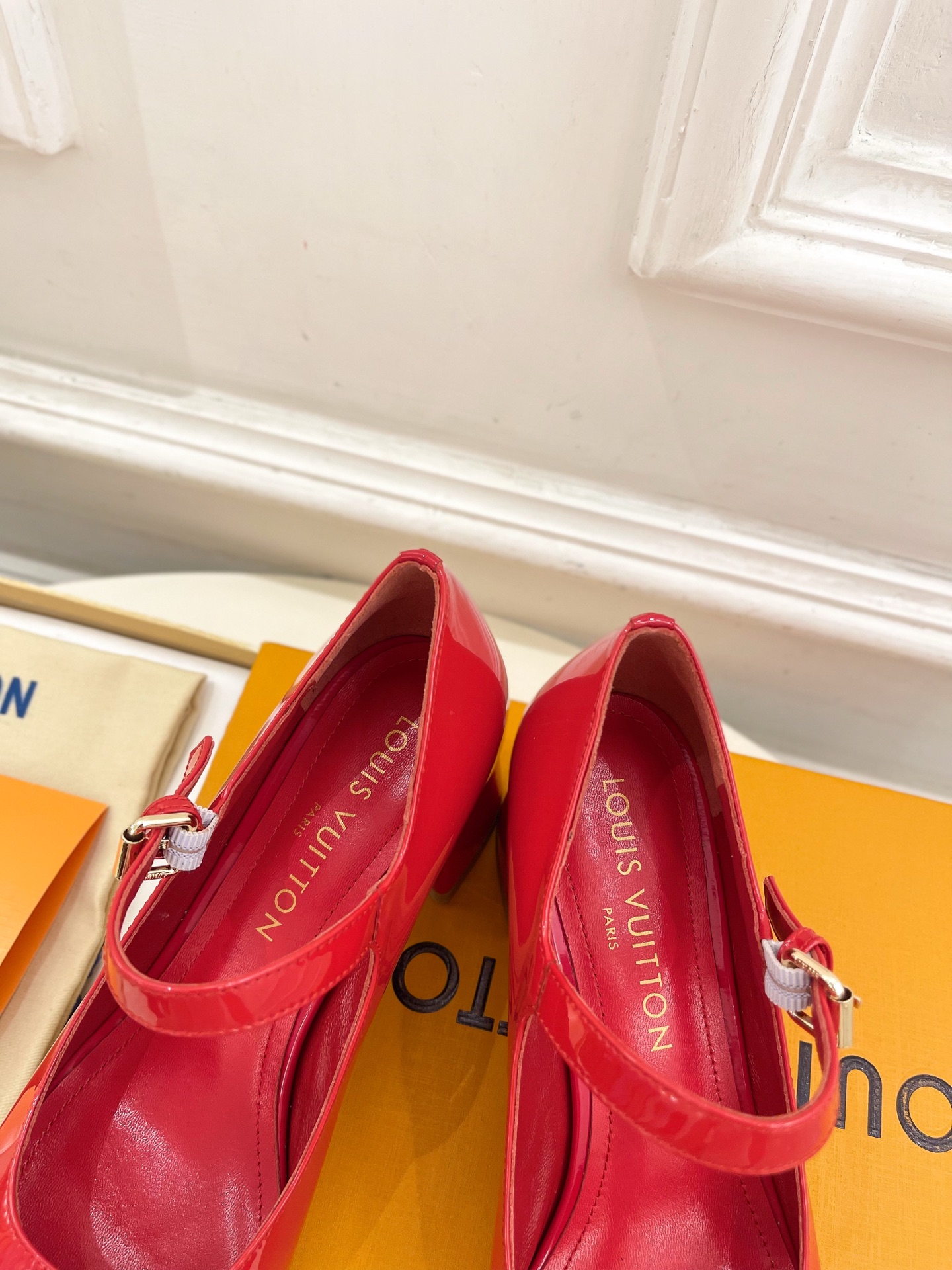Women's high heels